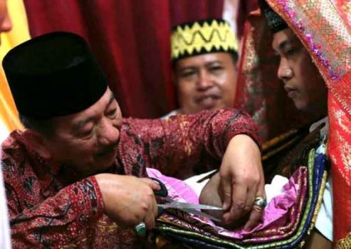 Di Pesawaran, Herman HN Hadiri Aqiqah Putri Wabup Eriawan