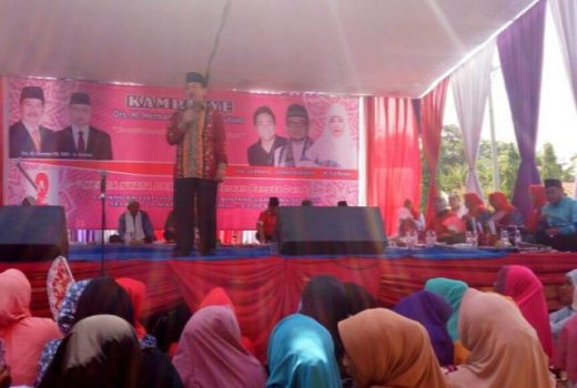 Herman HN akan Benahi Jalan Rusak di Tanjungbintang