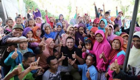 Warga Desa Bumi Daya Minta Ridho Ficardo Lanjutkan Program Desa Membangun