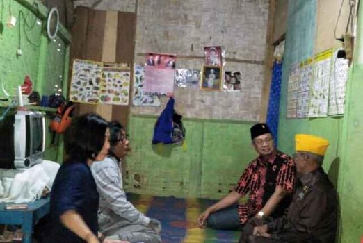 Blusukan di Lamsel, Sutono Temui Para Veteran dan Lansia