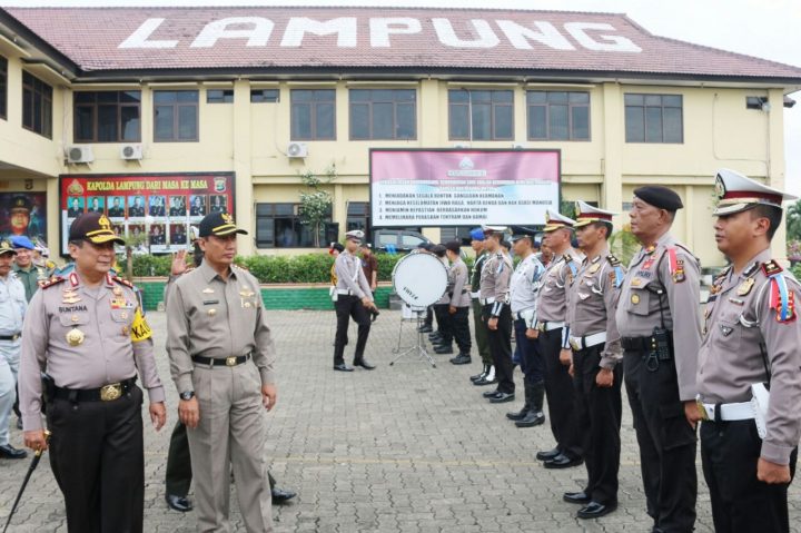 Operasi Keselamatan, Polisi akan Tindak Pengendara yang “Nyetir” Sambil Main HP
