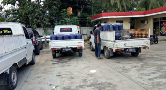 Gudang Pengoplosan BBM di Lamteng Digerebek Polisi, 15 Ton BBM Oplosan Disita