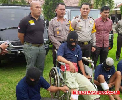 Polres Lampura Bekuk Komplotan Spesialis Pencuri Mobil Pikap