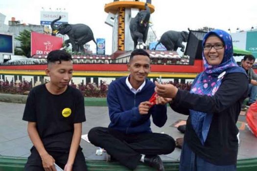 Komunitas Getar Lampung Tukar Rokok dengan Cokelat