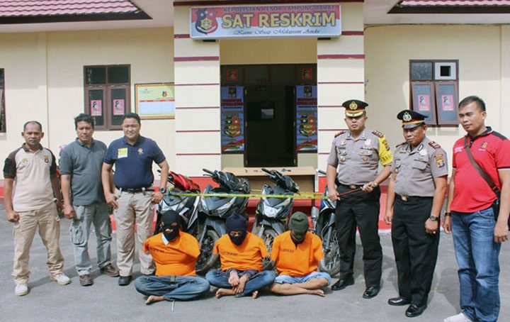 Tiga Spesialis Curat Asal OKU Selatan Dibekuk Tekab 308 Polres Lambar
