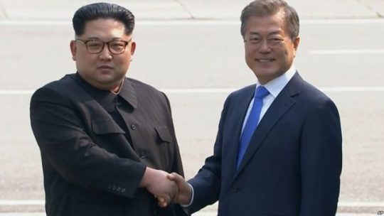 Sejarah Baru, Dua Pemimpin Korea Bertemu di Perbatasan