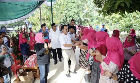 Warga Pujo Asri Apresiasi Beasiswa dan Perbaikan Irigasi yang Dilakukan Ridho-Bachtiar