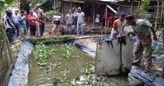 Wujudkan Sentra Ikan, Bupati Khamami Kunjungi Desa Tri Karya Mulya