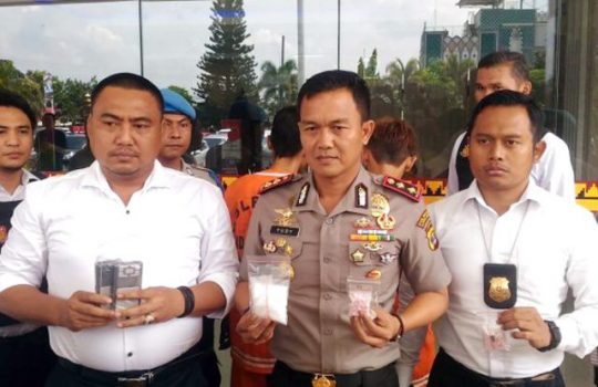 Kurirnya Diangkap Polisi, 153 Butir ekstasi dan 74,83 Gram Sabu Rencananya Diedarkan di Dua Tempat Ini
