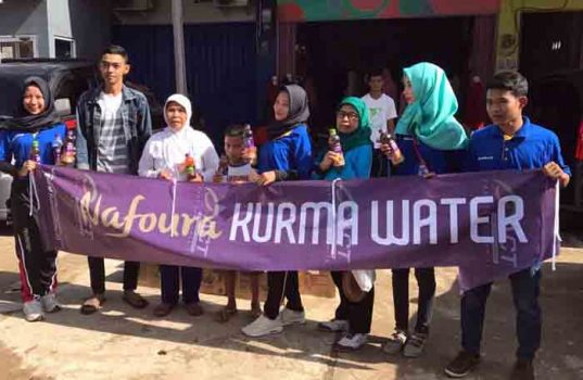 ACT Lampung Salurkan Bantuan 10.000 Botol Kurma Water