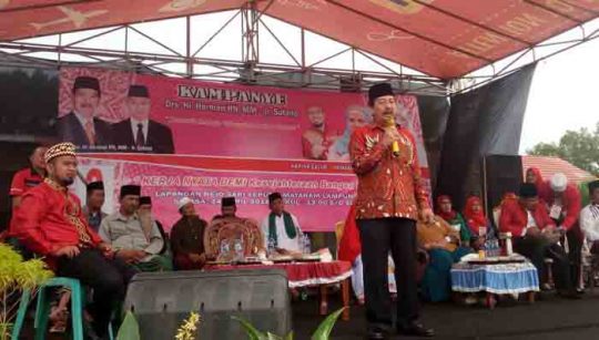 Masyarakat Lamteng Berharap Herman HN Perbaiki Jalan Rusak