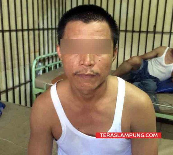 Tersangka kasus 1300 butir pil ekstasi yang dicokok BNN Lampung, Indra Wahyudin
