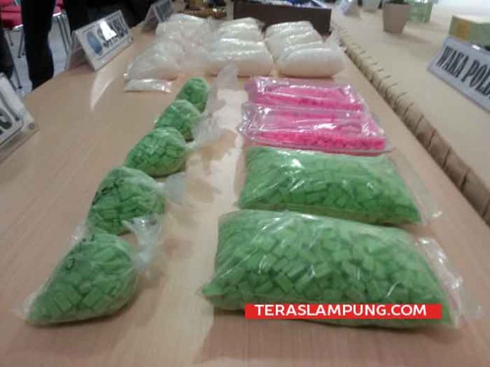 Kasus Dua Polisi di Lamsel Terlibat Narkoba, BB Ekstasi ada 5.100 Butir