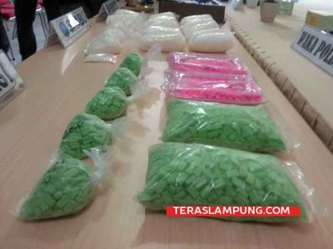 Kasus Dua Polisi di Lamsel Terlibat Narkoba, BB Ekstasi ada 5.100 Butir