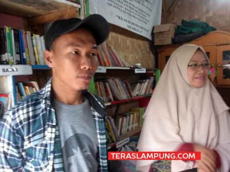 Satpam Ini Sisihkan Gaji dan Penghasilanya Jualan Barang Rongsok untuk Bangun Perpustakaan