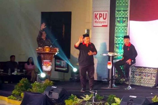 Debat Publik Pilbup Lampura, Antar-Paslon Saling Sindir