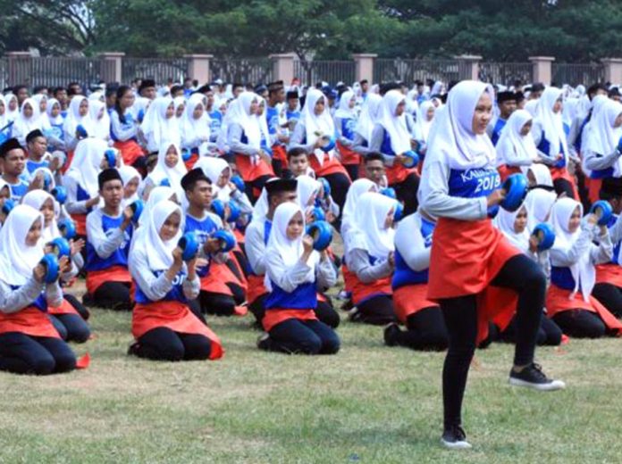 3.500 pelajar se-Lampung Selatan yang membawakan tari bedana katipung