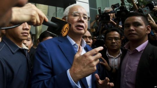 Komisi Anti-Korupsi Malaysia Mulai Periksa Mantan PM Najib Razak