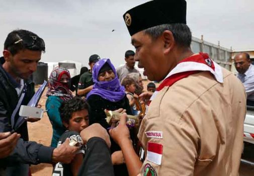 Relawan Pramuka Buka Puasa Bersama Pengungsi Palestina
