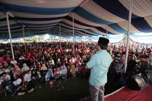 Ribuan Warga Lamteng, Apresiasi Keberhasilan Ridho Ficardo