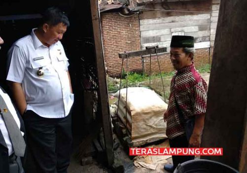 Perajin Oncom Ini tak Menyangka akan Dikunjungi Plt Walikota Bandarampung