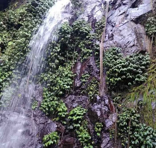 Eksotisme Air Terjun Karang Asri di Kabupaten Tanggamus. Lampung.