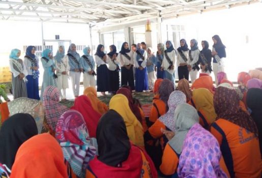 Para Finalis Putri Hijab Bandarlampung Bagikan Hijab di Lapas Wanita