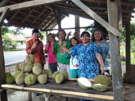 Herman HN Isi Kampanye Terakhir dengan Blusukan di Pesawaran