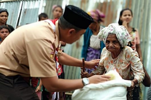 Bertemu Relawan Pramuka, Nenek Pengungsi Rohingya Ini Menangis
