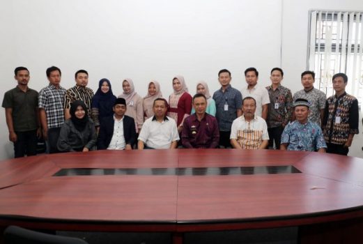 Hari Pertama Bertugas, Taufik Hidayat Gaungkan Kekompakan di Jajaran Internal PT LJU