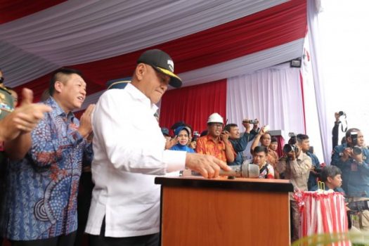 Menteri Pertahanan Luncurkan Kapal Angkut Tank “Teluk Lada” di Lampung