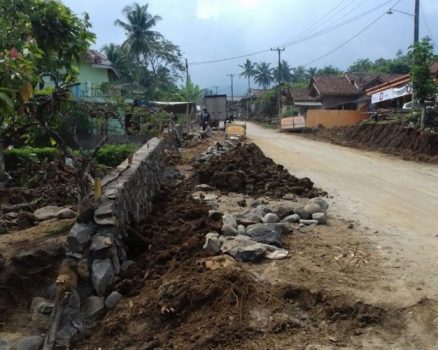 Pada 2018 Ridho akan Tuntaskan Perbaikan Jalan Padangcermin – Kedondong