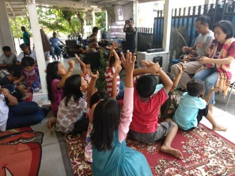 Begini Kegembiraan Anak-Anak Korban Penggusuran Pasar Griya Bersama Komunitas Dakocan