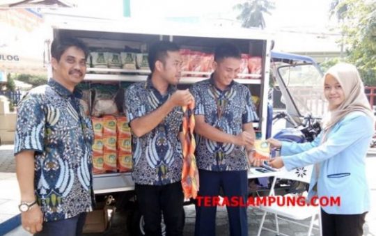 Beras Kemasan Sachet 200 Gram Mulai Dijual di Pasar Tradisional di Lampung