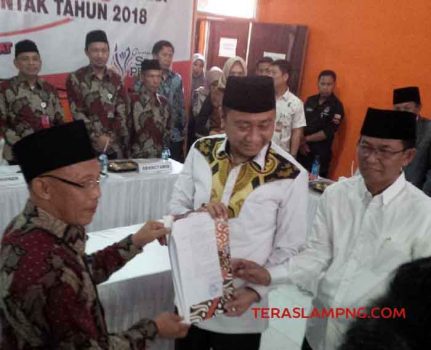 KPU Tetapkan Agung-Budi Sebagai Pemenang Pilkada Lampung Utara