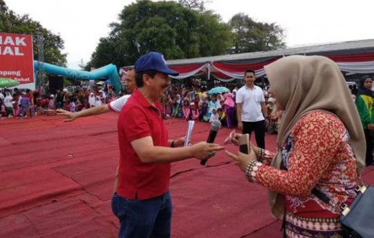 Peringatan HAN, Walikota Herman HN Ajak Anak-anak Main “Cerdas Cermat”