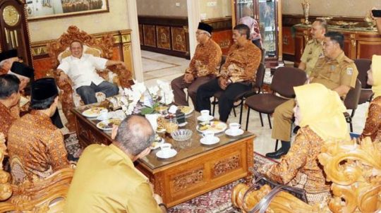 Silaturahmi dengan Wagub, Ketua PWRI Puji Gubernur Ridho-Wagub Bachtiar