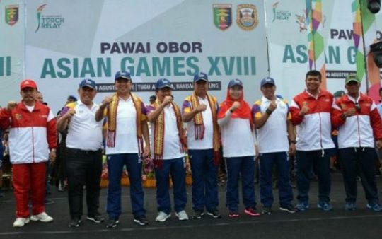 Ridho Ficardo dan Herman HN Kompak Sambut Obor Asian Games 2018