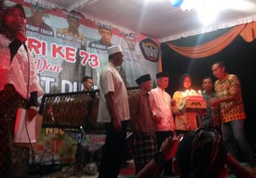 Tiup lilin dan pemotongan kue HUT RI ke-73 dan HUT Dusun Sidosari ke-58 dengan menghadirkan para mantan Kepala Dusun (Kadus) terdahulu yakni Mbah Sanwiyadi yang pernah menjabat dari tahun 1960-1980, Sandiyo (Alm) yang diwakilkan anaknya pernah menjabat dari tahun 1980-2005, Dadi menjabat dari 2005-2008, Sarmo menjabat dari tahun 2008-2011 dan M Rohim menjabat dari 2011-2017.
