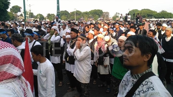 Massa #2019GantiPresiden Nyaris Bentrok dengan Pro-Pemerintah