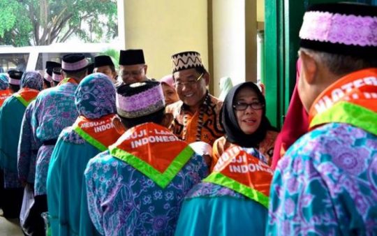 Wabup Saply Lepas 84 Jemaah Calon Haji Asal Mesuji