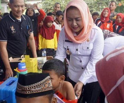 Bupati Winarti Kampanye Imunisasi Measles Rubella di Tulangbawang