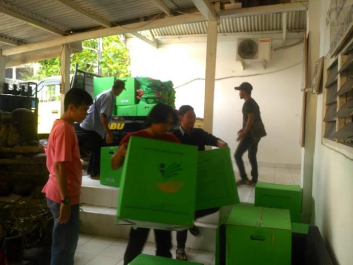 Warga Eks-Pasar Griya Dapat Bantuan dari Dinsos Provinsi Lampung