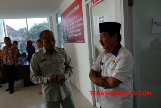 Herman HN Kecewa Pelayanan KTP Disdukcapil Pemkot Bandarlampung