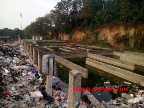 Pencemaran TPA Bakung, Kisah Lama yang (akan) Selalu Terulang