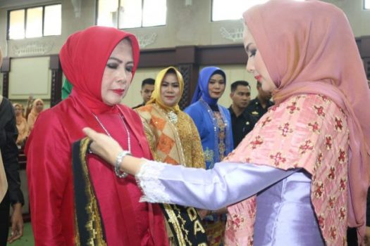 Ny. Yustin Ficardo Lantik Ketua PKK Tanggamus dan Lamteng