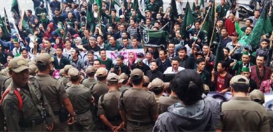 Demo di Kantor DPRD, HMI Lampung Nilai Jokowi-JK Gagal