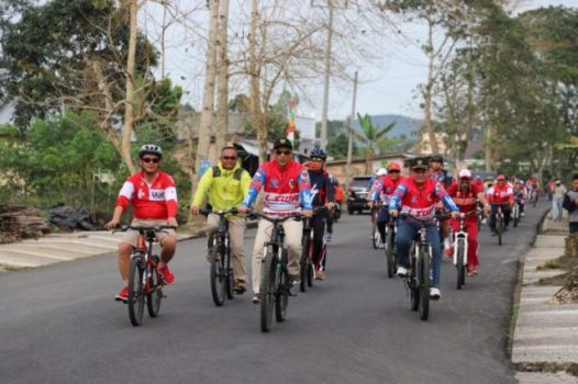 Semarakkan HUT Lambar, Bupati Parosil Pimpin Fun Bike Gowes Liwa