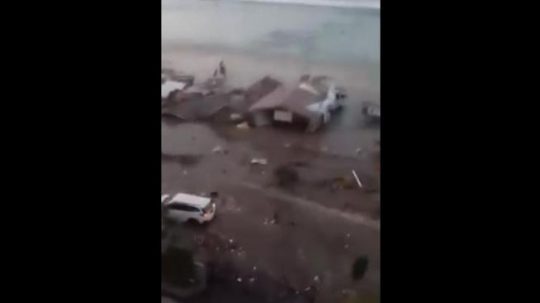 Gempa Donggala: Tsunami Terjadi di Kota Palu – Mamuju, Warga Panik