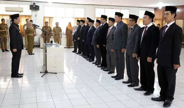 12 Pejabat Administrator dan Pengawas Pemprov Lampung Dlantik